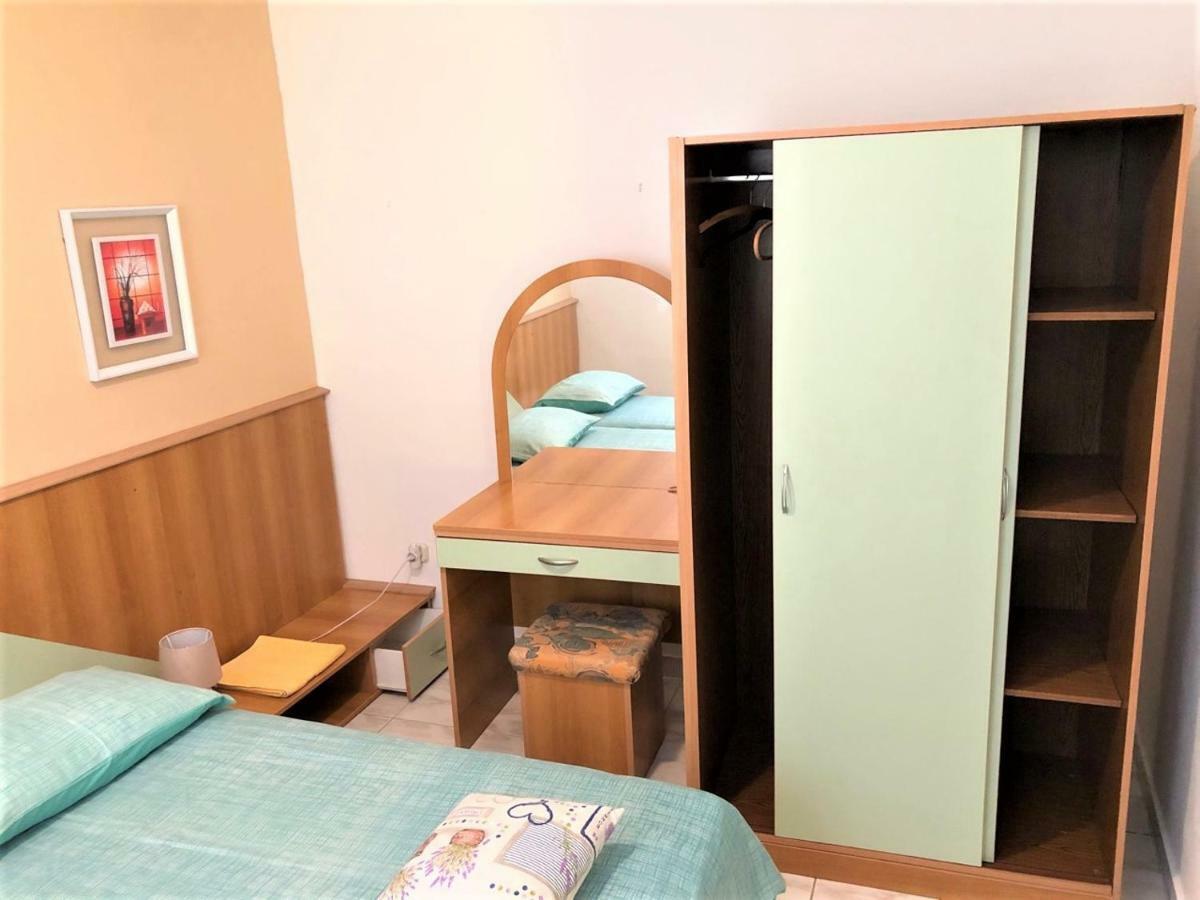 Apartments With Boat Mooring Marija Supetarska Draga Exterior foto