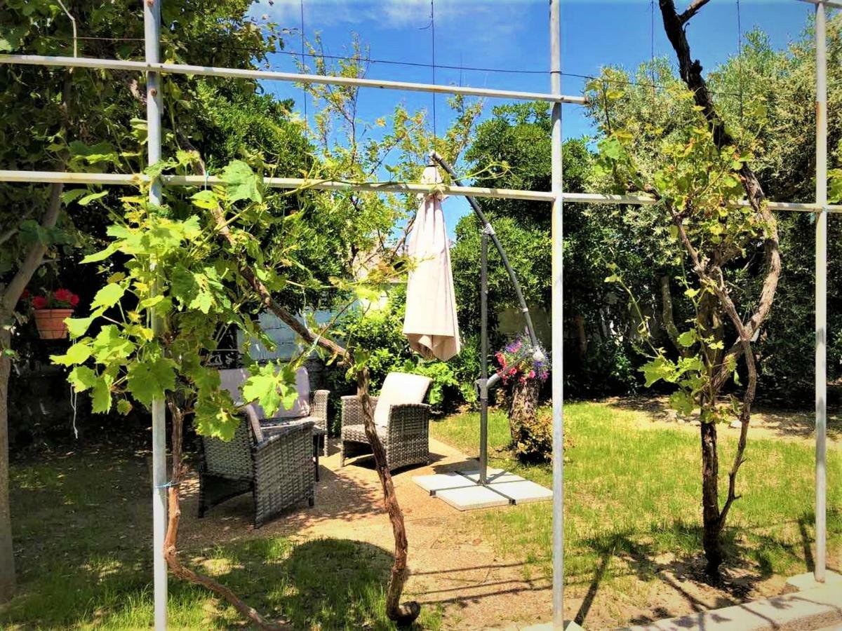 Apartments With Boat Mooring Marija Supetarska Draga Exterior foto